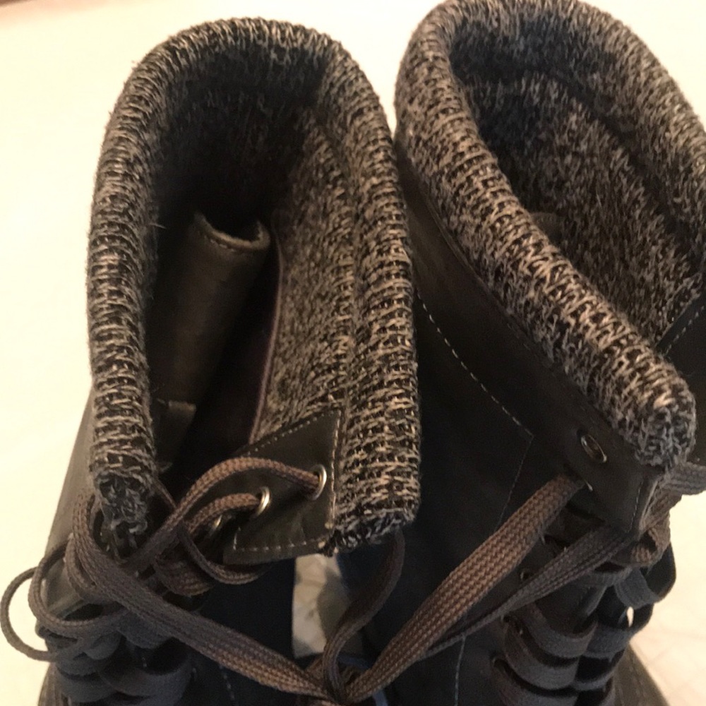 Boots - Picture 3 of 3